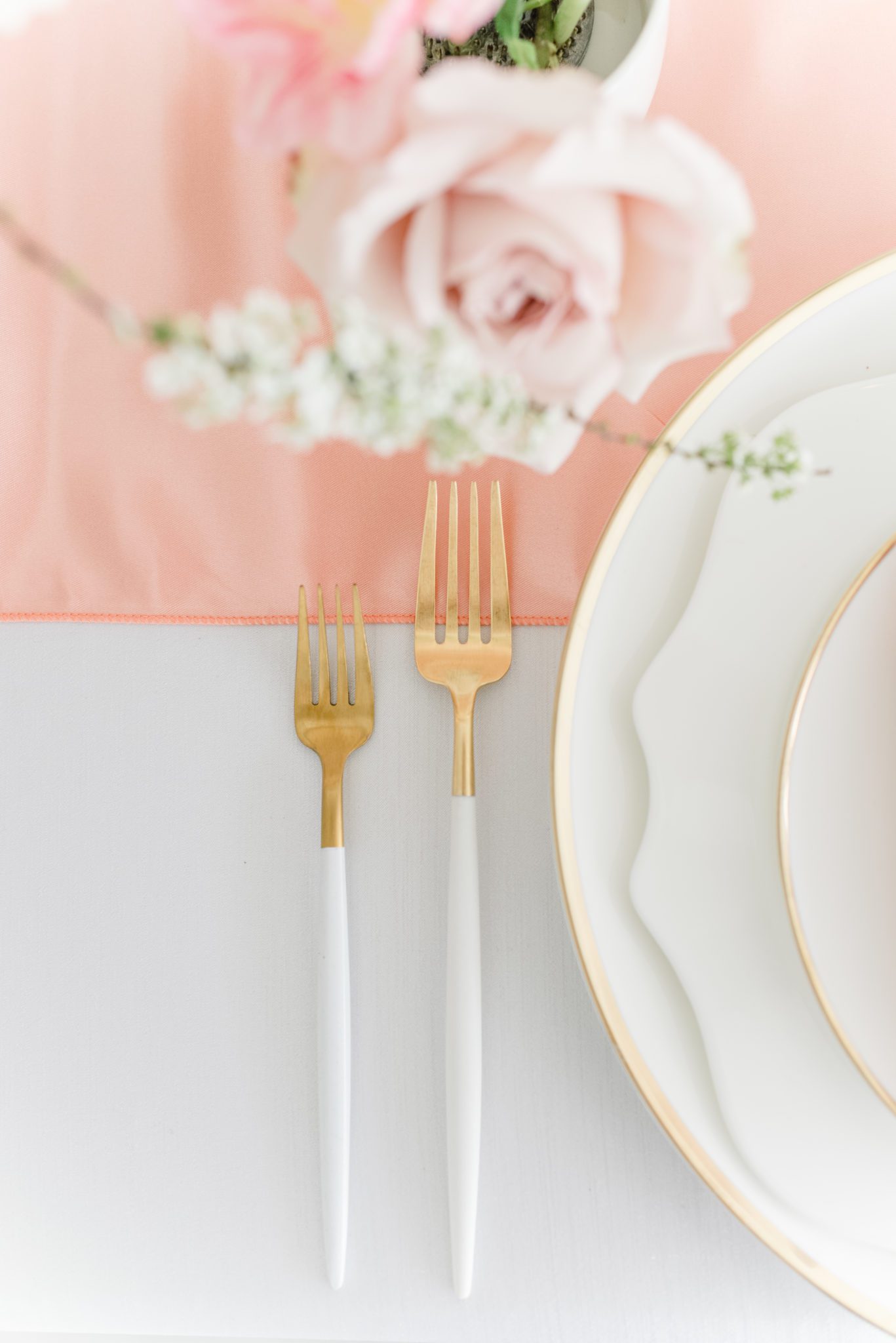 gold, white, and blush reception table, modern wedding reception