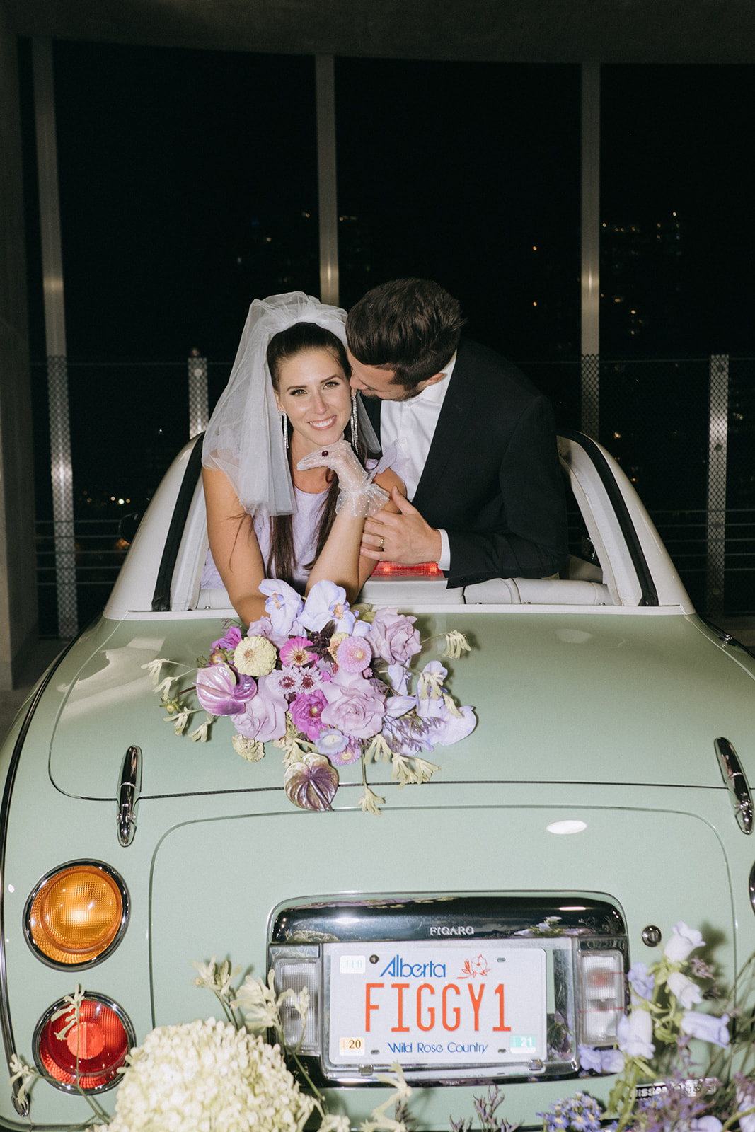 flash photography, trendy wedding photographs, retro wedding inspiration with vintage car