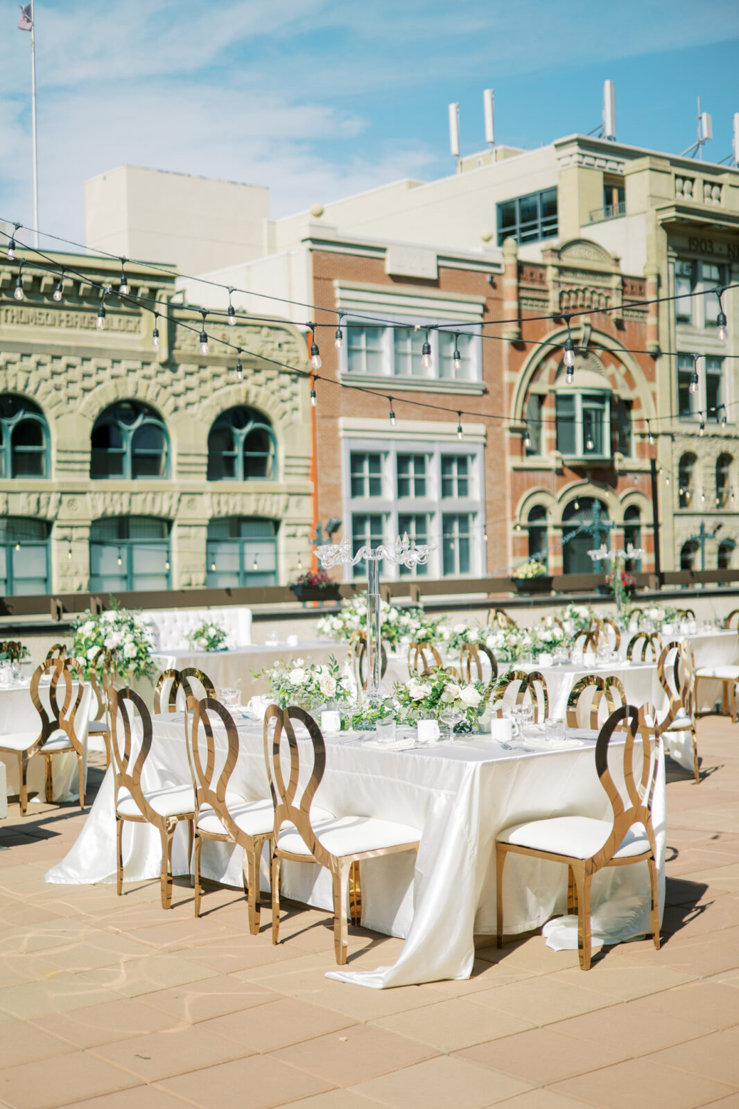 outdoor wedding reception in the heart of downtown 