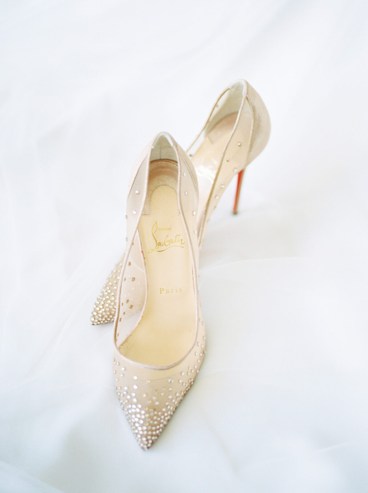 champagne bridal shoes with golden sparkles