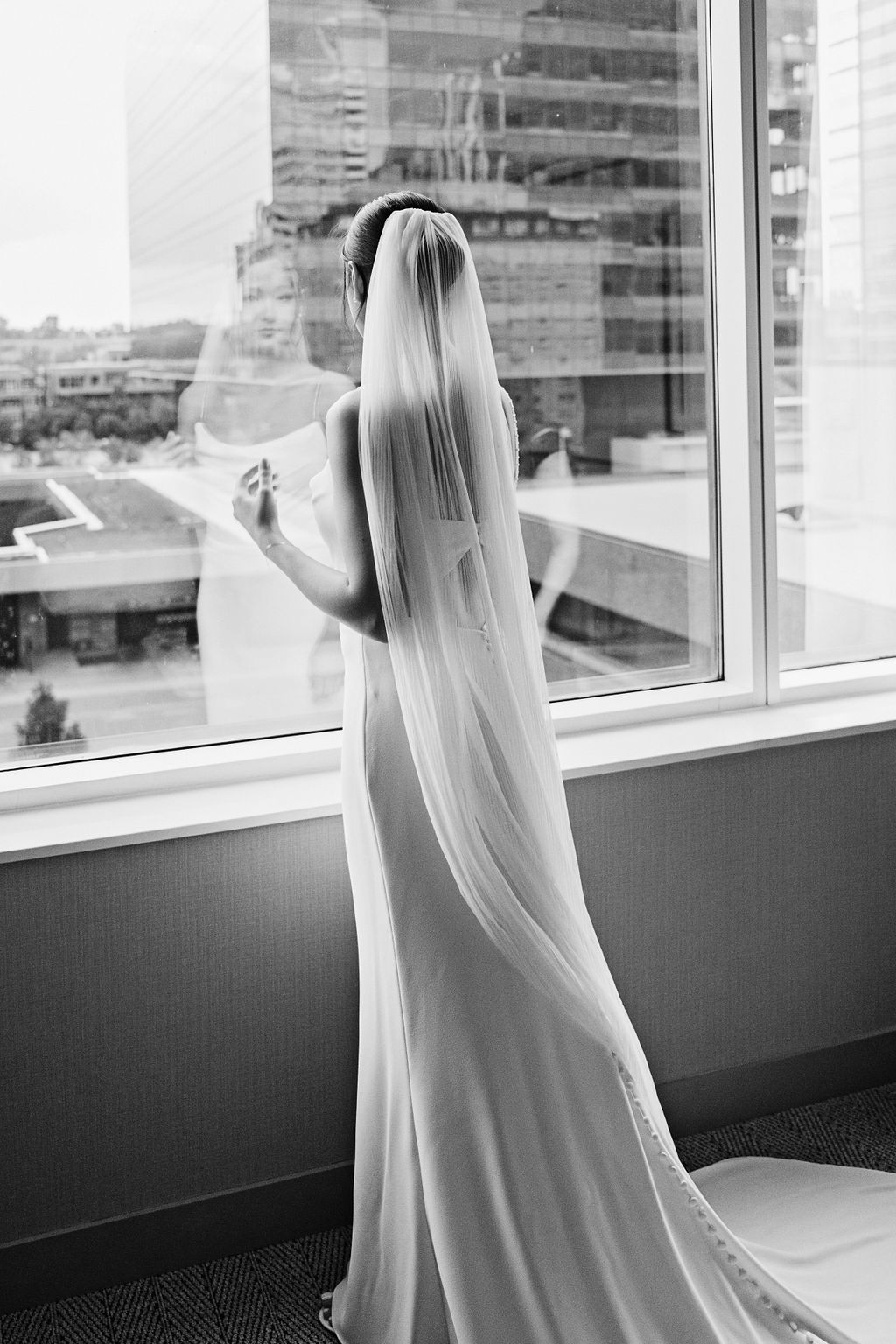 black and white photography, bridal portraits, bridal portraits overlooking Calgary