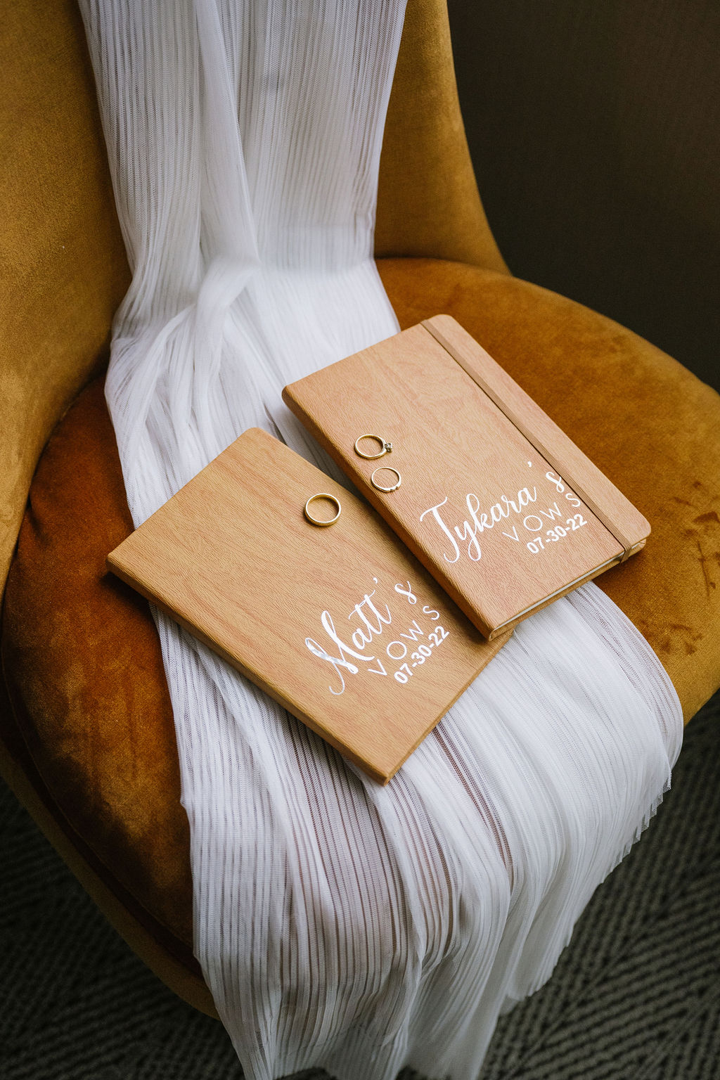wedding vow books, wedding rings and vows