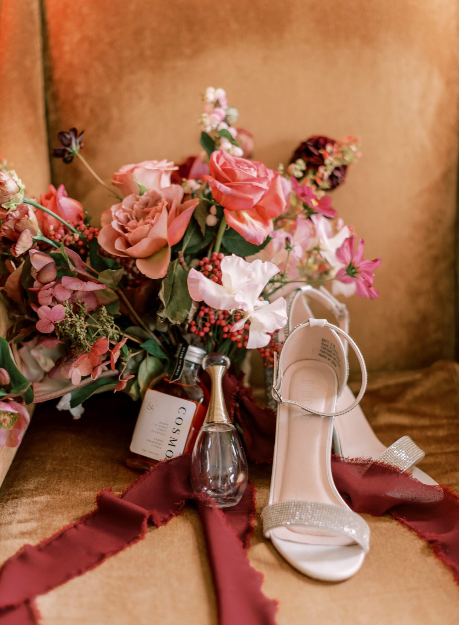 Fall Wedding Inspiration, Merlot and berry toned wedding inspiration, custom cocktails by Tumbler and Rocks