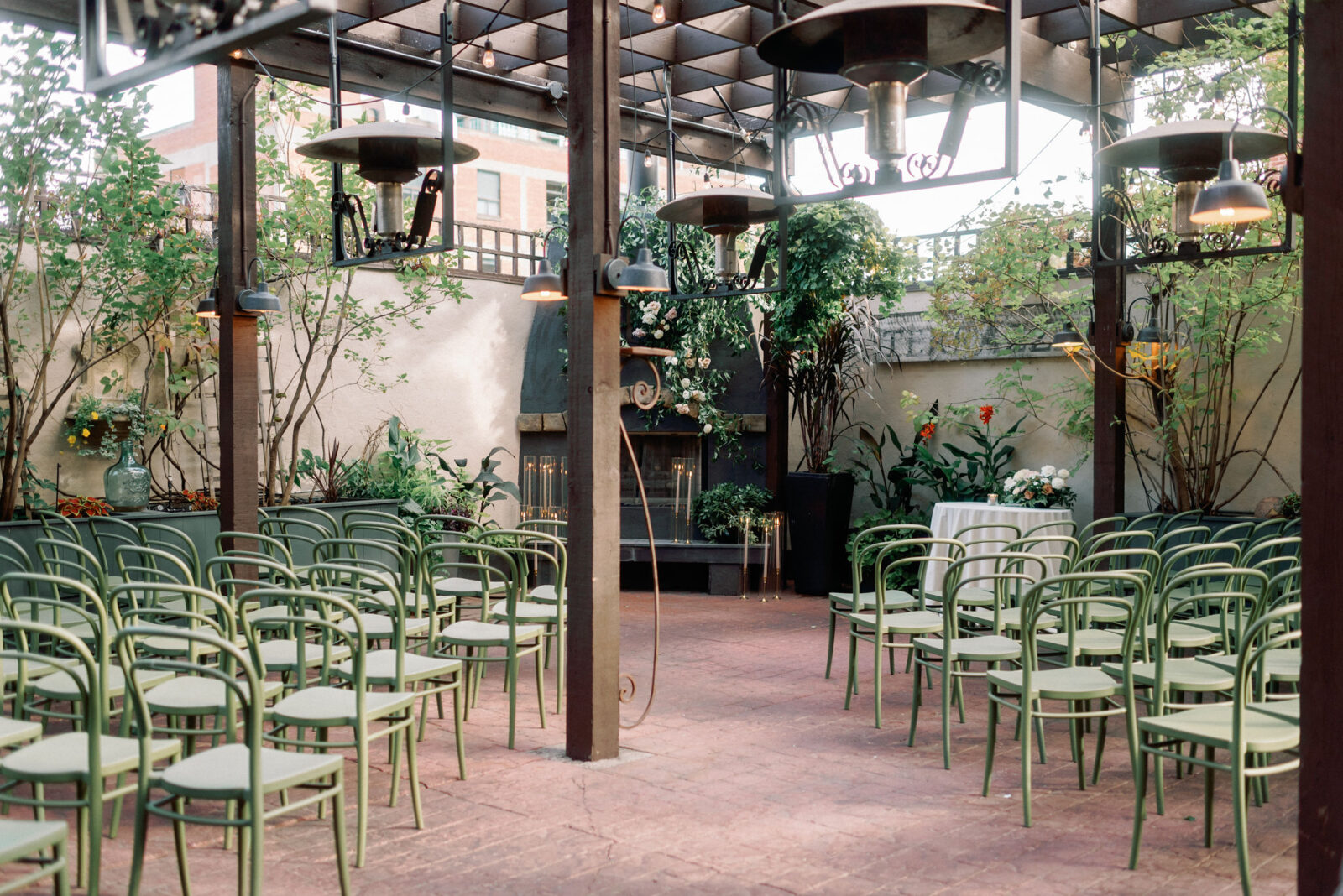 Bonterra Trattoria sets the stage for an intimate and refined wedding ceremony. With natural greenery, soft warm neutrals, and accents of gold, the atmosphere exudes understated luxury.