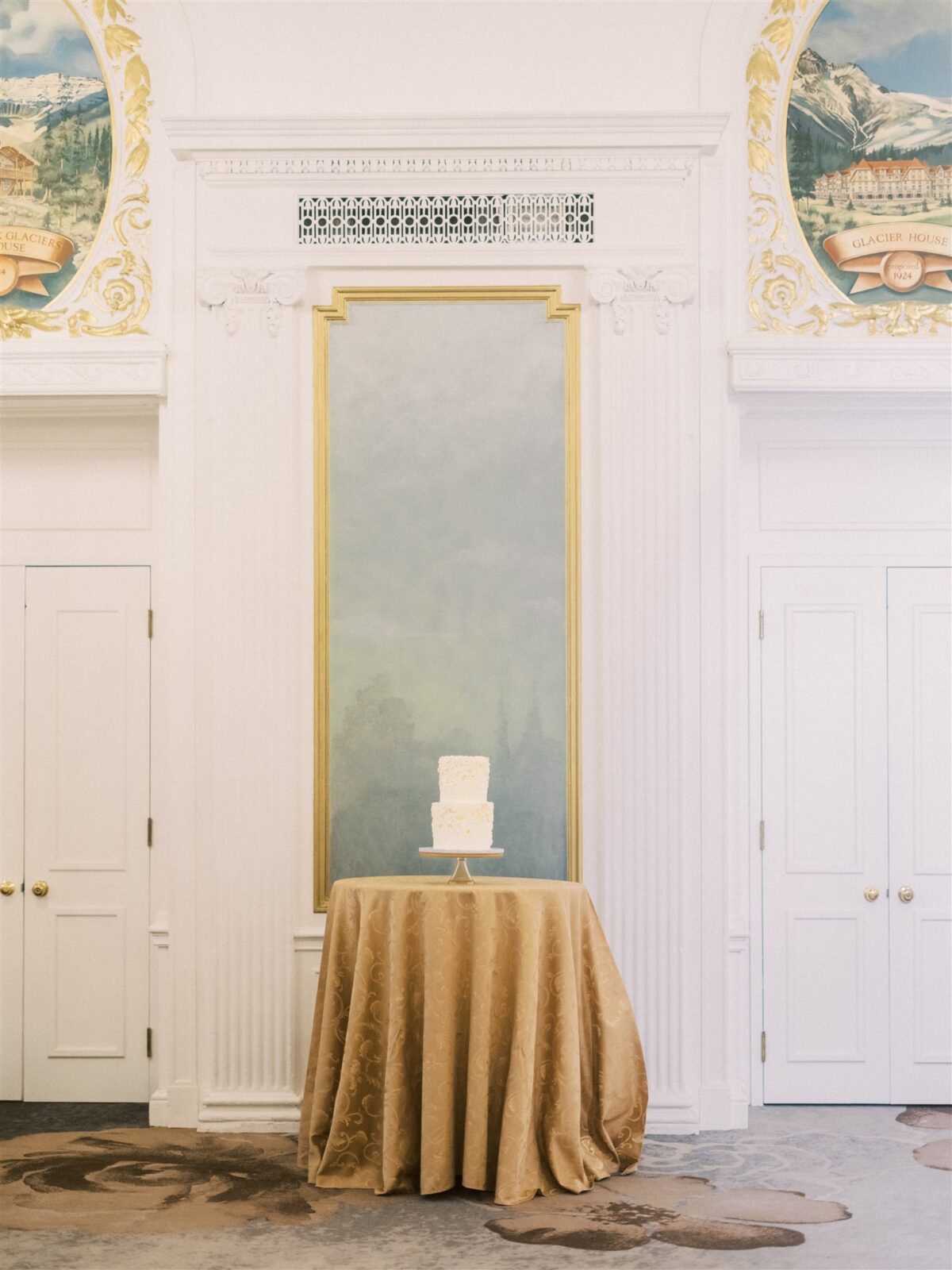Elegant Wedding Cake
