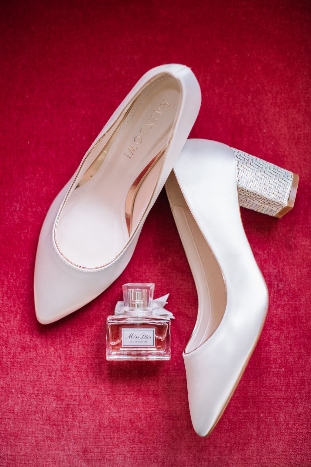 Bridal details for a winter wedding at Fairmont Banff Springs.