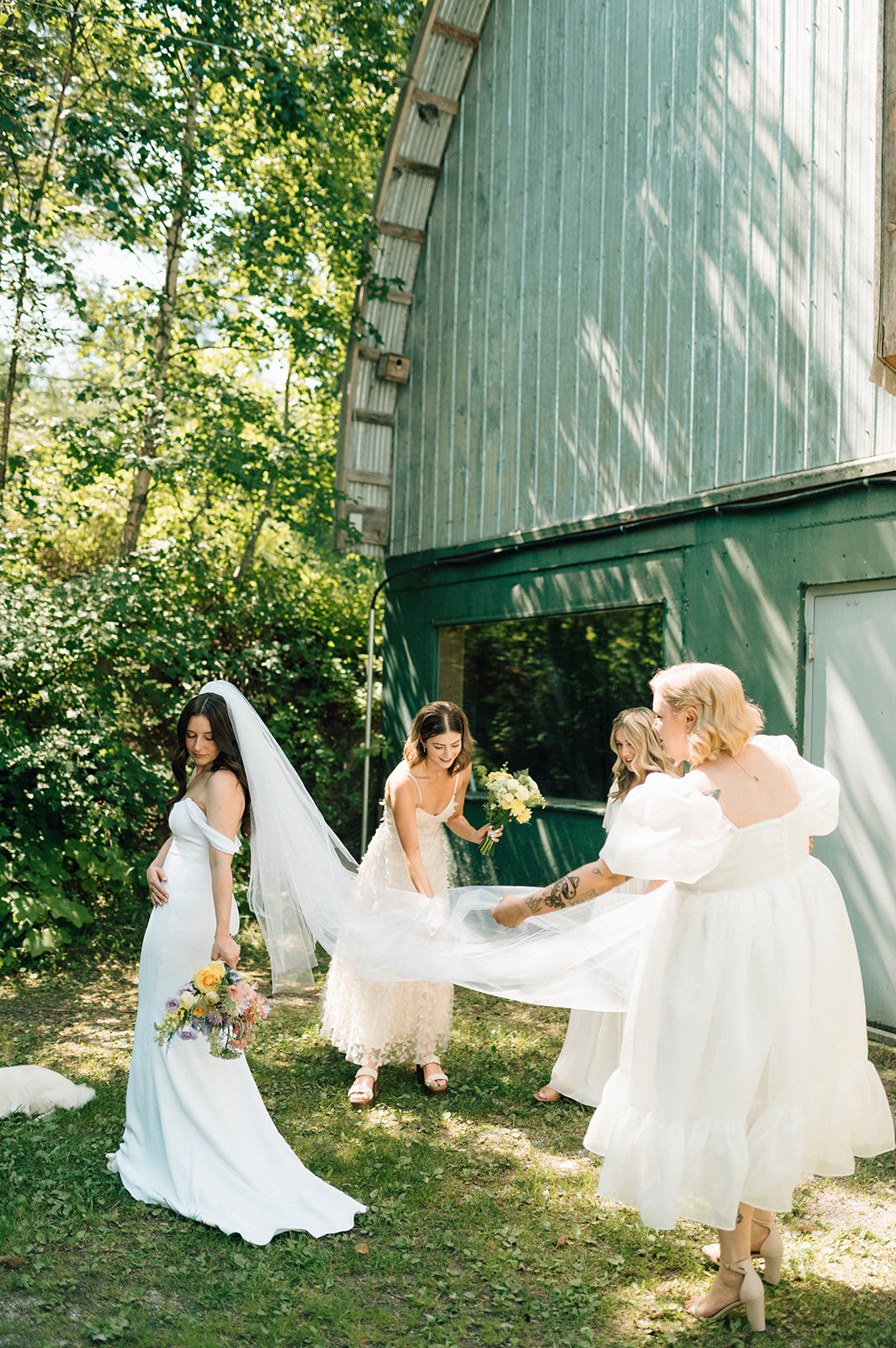 Bride and bridesmaids, summer wedding portraits of bridal party